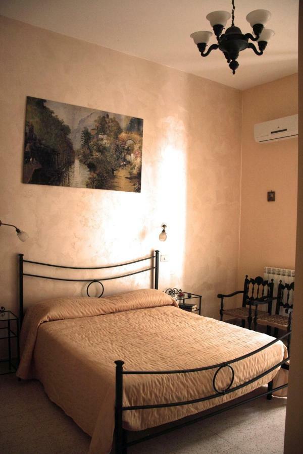 Domus Cicerone Bed & Breakfast Formia Exterior photo